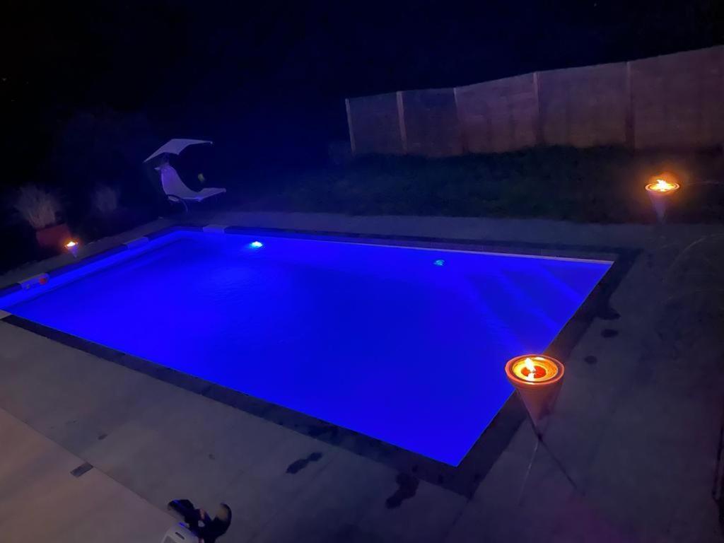 Appartement 5 Personnes Avec Acces Piscine Et Jacuzzi Villers-la-Ville Εξωτερικό φωτογραφία
